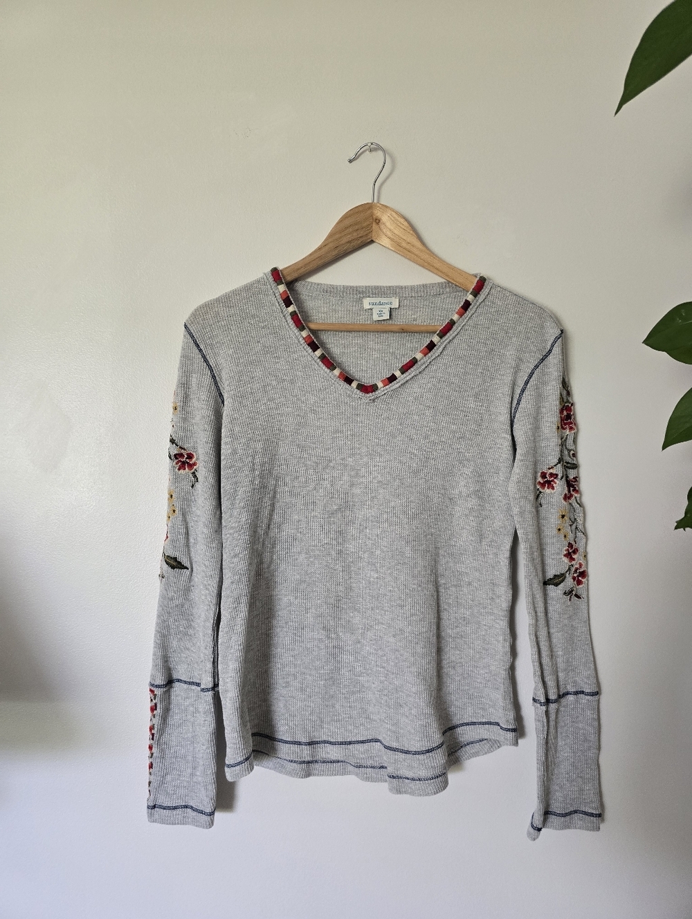 Sundance XS gray Floral Embroidered Thermal Long Sleeve Top - Picture 3 of 8